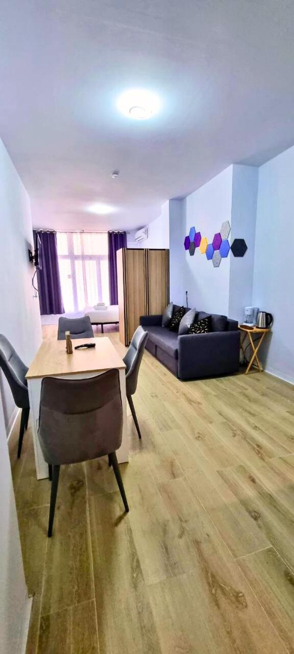 Ynfinity Aparthotel Valencia Bagian luar foto